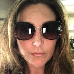 Meet your Posher, Shelley